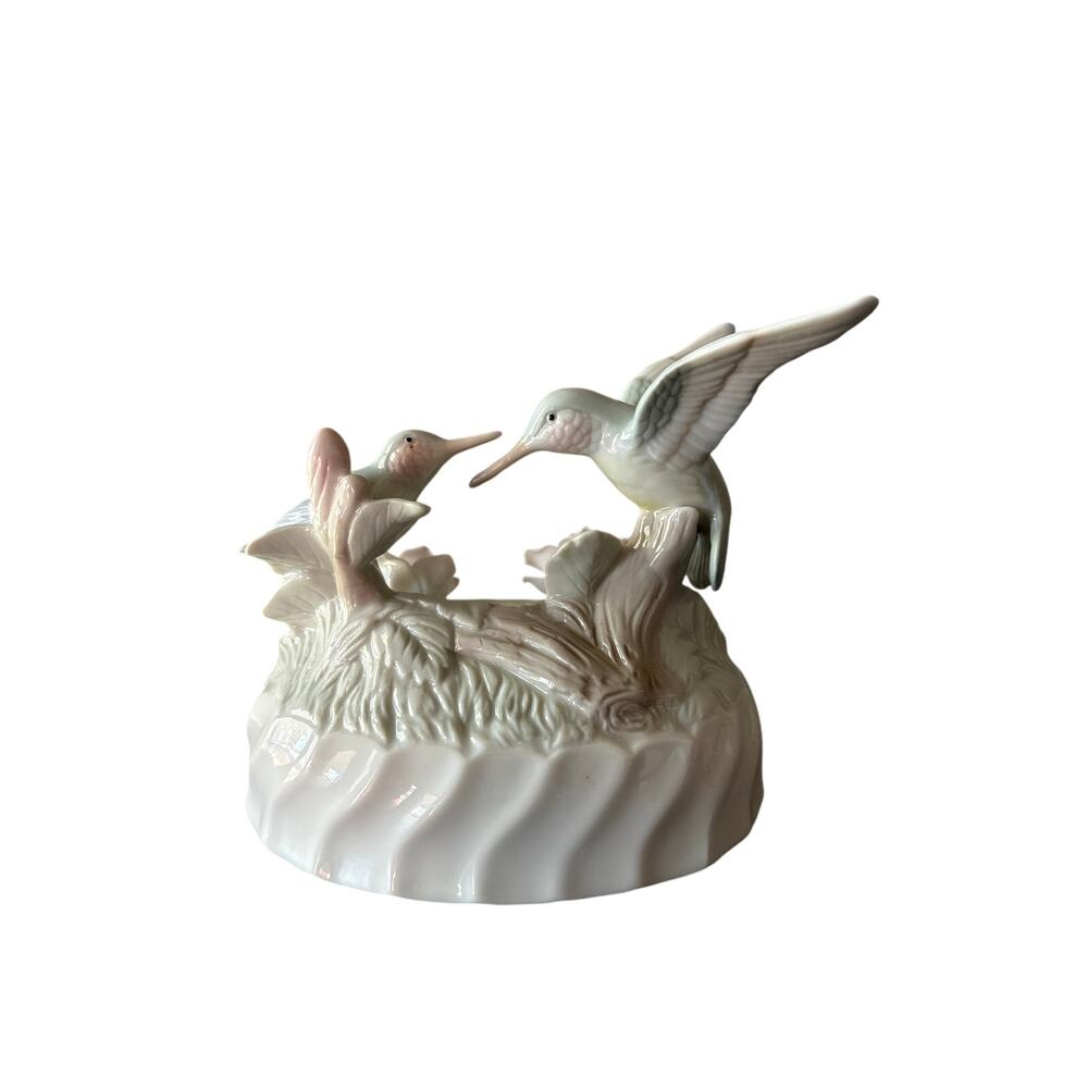 Vintage OCI Omnibus Hummingbird Porcelain Music Box Pink Roses Taiwan - Picture 4 of 10